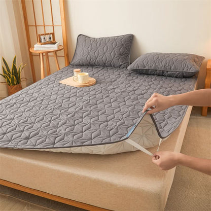 Waterproof Mattress Pad with Elastic Band Fit-Galonda